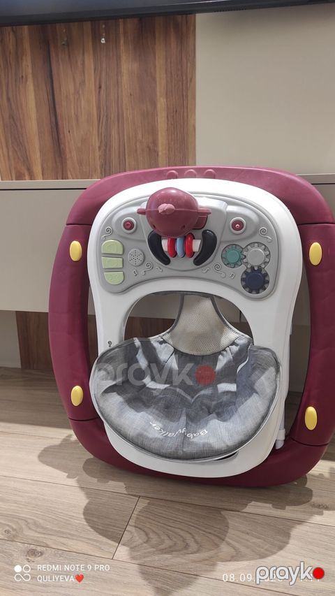 Uşaq gəzdiricisi (baby walker) - Rəng: Bordo-qırmızı baza, ağ — Bakı
