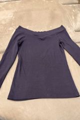 Qadın bluzası - Model: çiyinləri açıq (off-shoulder) kəsim - Rəng — Nihad