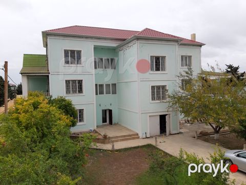 Satılır 9 otaqlı həyət evi/bağ evi 900 m² — Bakı