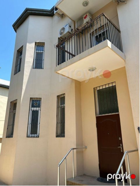İcarəyə verilir 9 otaqlı həyət evi/bağ evi 420 m² — Bakı
