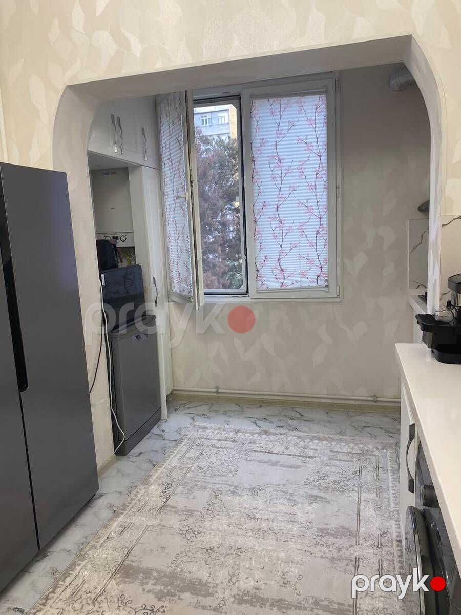 Satılır 2 otaqlı köhnə tikili 65 m² — Mənzil, Bakı (12)