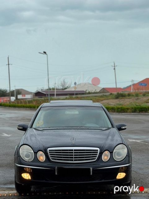 Mercedes E 220, 2.2 L, 2004 il, 272 345 km — Bakı