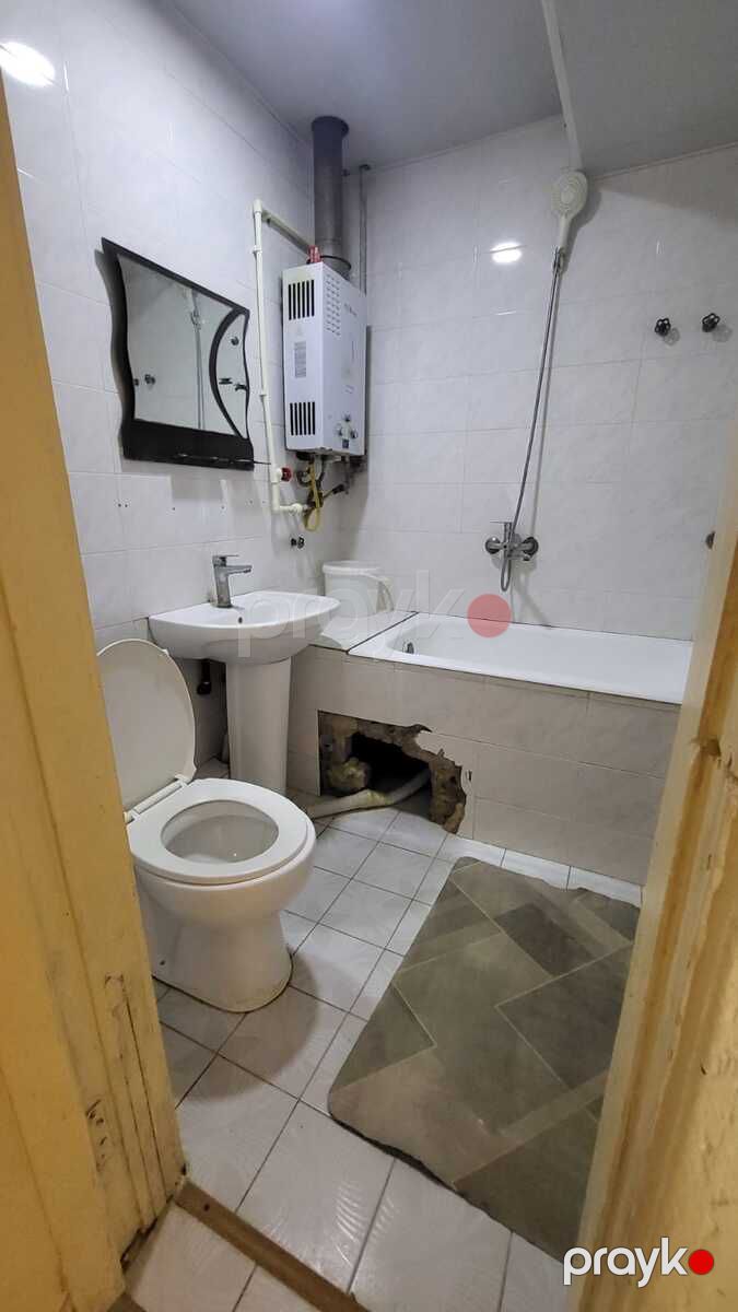 Satılır 2 otaqlı köhnə tikili 50 m² — Mənzil, Bakı (8)