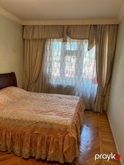 4-otaqlı mənzil kirayə verilir, ​Cəfər Cabbarlı küç., 100 m² — Bakı