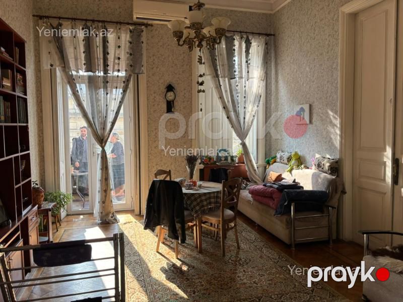 Satılır 3 otaqlı Bina evi menzil (Köhnə tikili), 70 m², Səbail rayonu — Mənzil, Bakı (6)