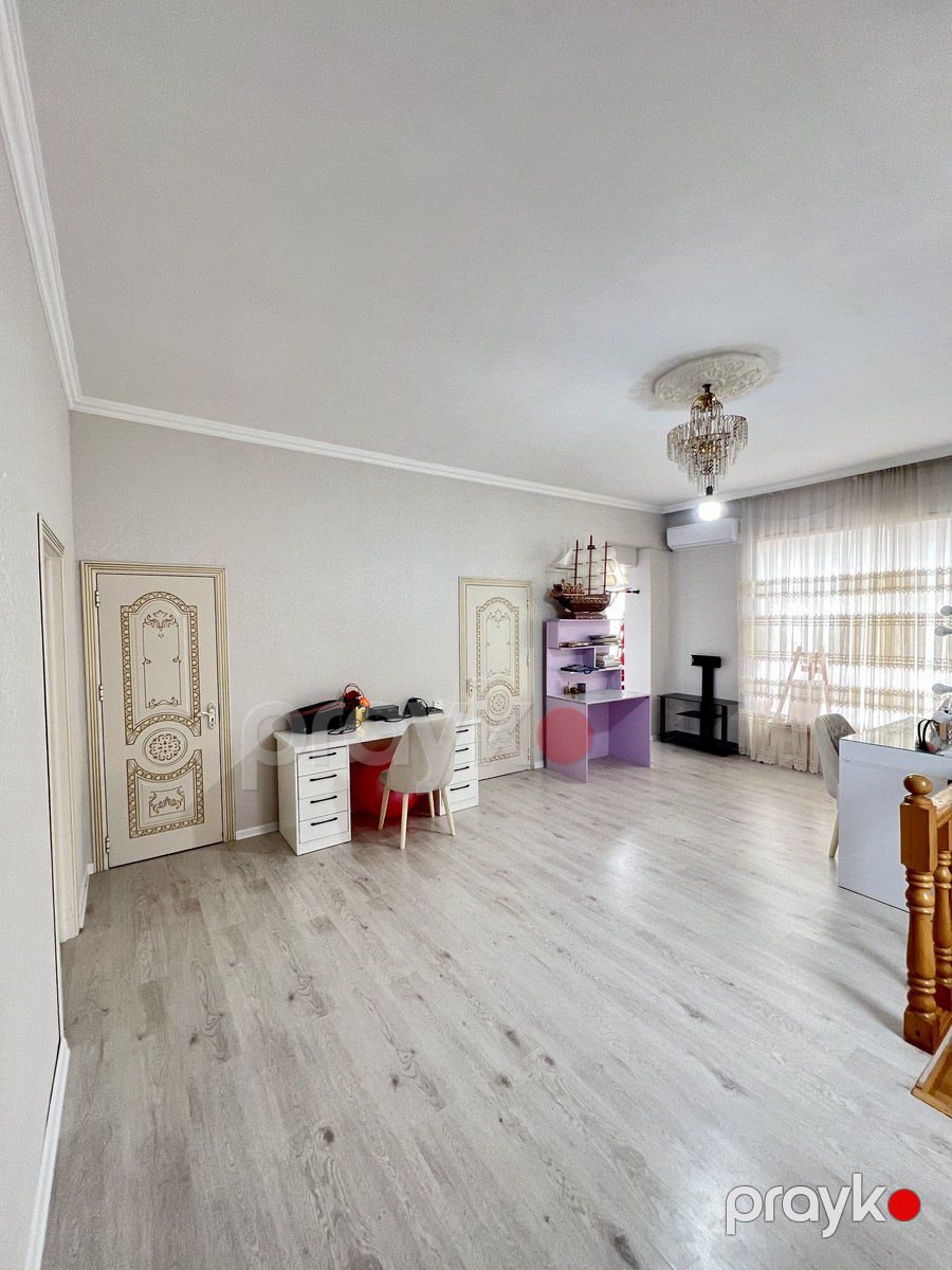 Satılır 4 otaqlı həyət evi/bağ evi 200 m² — Ev, villa, Bakı (12)