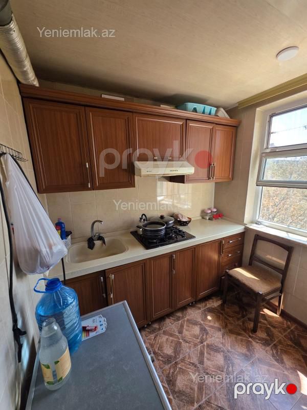 Satılır 2 otaqlı Bina evi menzil (Köhnə tikili), 50 m², 3-cü mikrorayon — Mənzil, Sumqayıt (10)