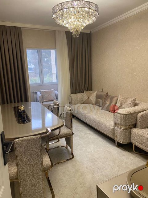 Satılır 2 otaqlı köhnə tikili 65 m² — Bakı