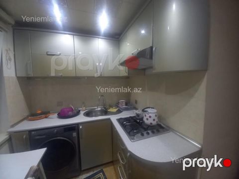 Satılır 2 otaqlı Bina evi menzil (Köhnə tikili), 51 m², 8-ci mikrorayon — Sumqayıt