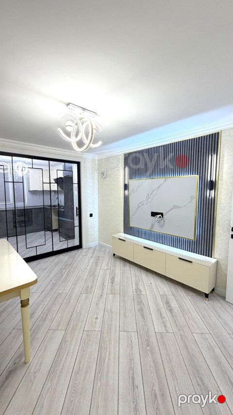Satılır 3 otaqlı köhnə tikili 67 m² — Bakı