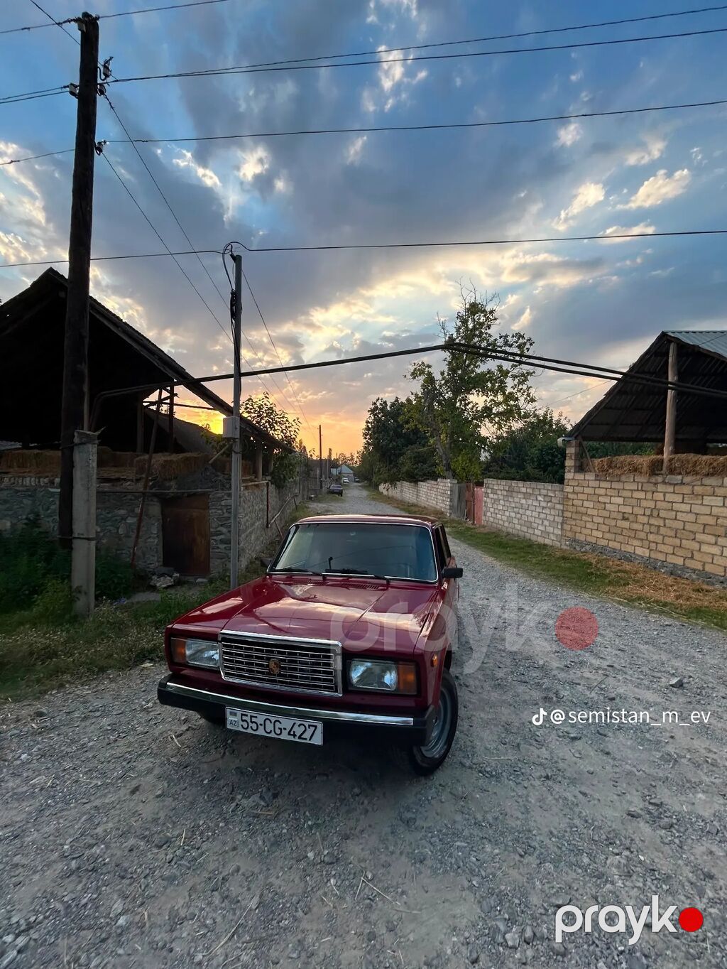 Vaz 2107 sedan – klassik görünüşlü, tünd qırmızı rəng. Xarici — Avtomobillər, Şəki (4)