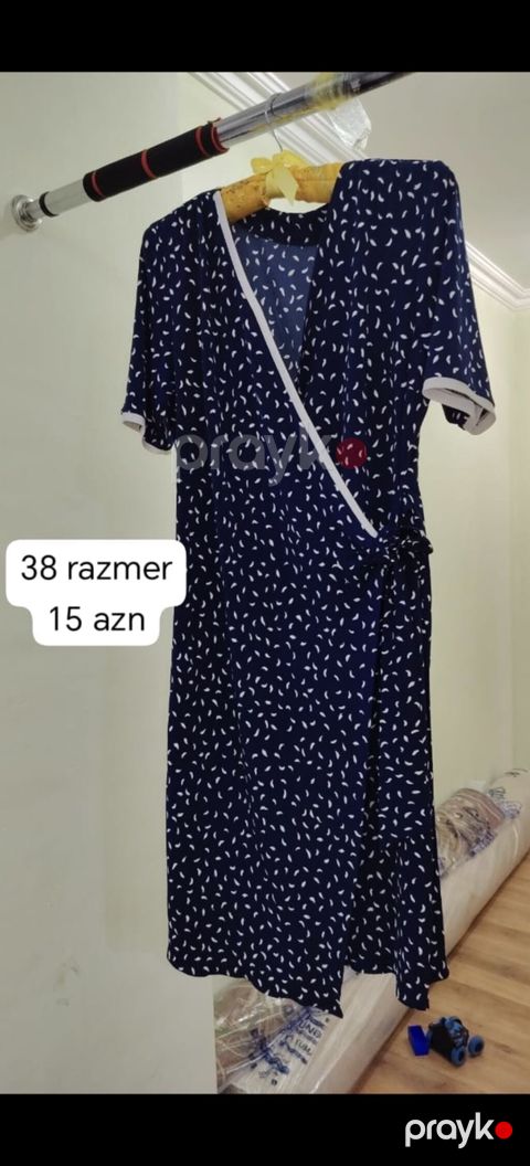 Xanım paltarı – sarafan tipli, büzməli ətək kəsimi ilə. - Rəng: tünd — Digah