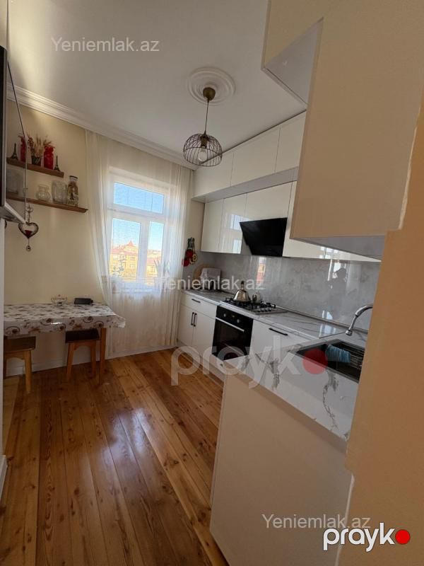 Satılır 5 otaqlı Bina evi menzil (Köhnə tikili), 110 m², Səbail rayonu — Mənzil, Bakı (10)