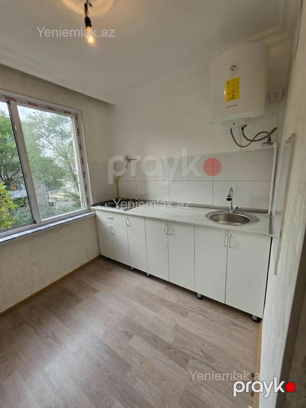 Satılır 2 otaqlı Bina evi menzil (Köhnə tikili), 50 m², 3-cü mikrorayon — Mənzil, Sumqayıt (5)