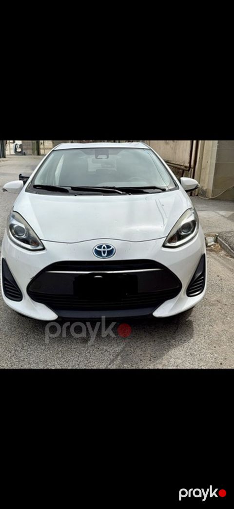 Toyota Aqua: 1.5 l Hetçbek — Bakı