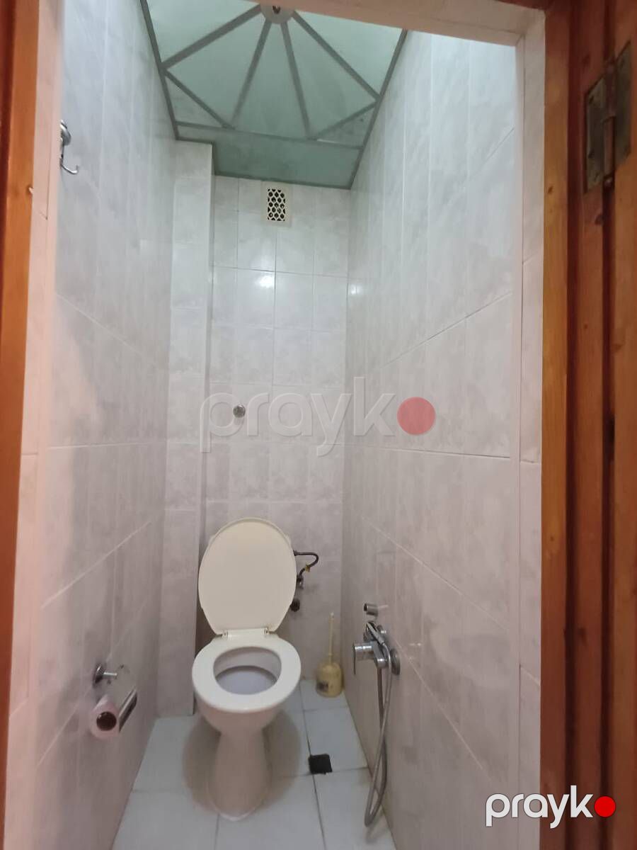 İcarəyə verilir 2 otaqlı köhnə tikili 65 m² — Mənzil, Bakı (11)