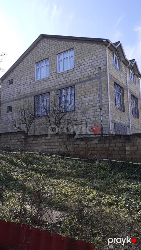 İcarəyə verilir 5 otaqlı həyət evi/bağ evi 246 m² — Quba