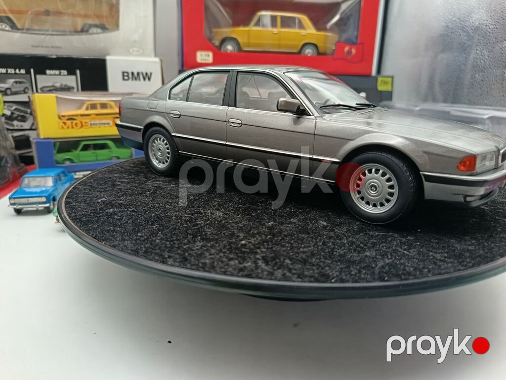 BMW, 2026 il, 1:18, Dəmir, Ünvandan götürmə — Modellar, Masazır (6)