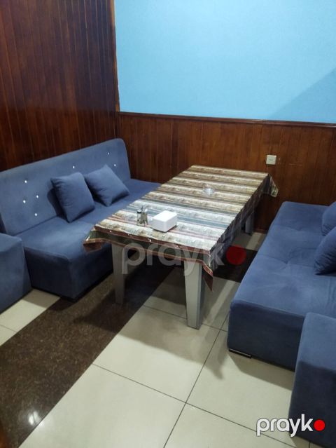 Məhsul: Kafe/istirahət guşəsi üçün yumşaq mebel dəsti və masa Təsvir — Bakı