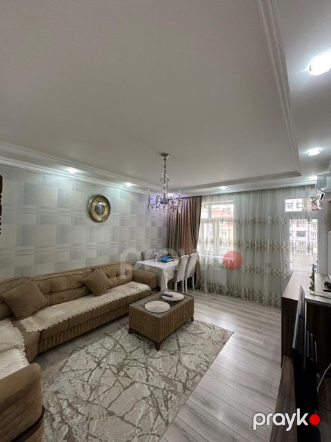 Satılır 4 otaqlı köhnə tikili 100 m² — Bakı