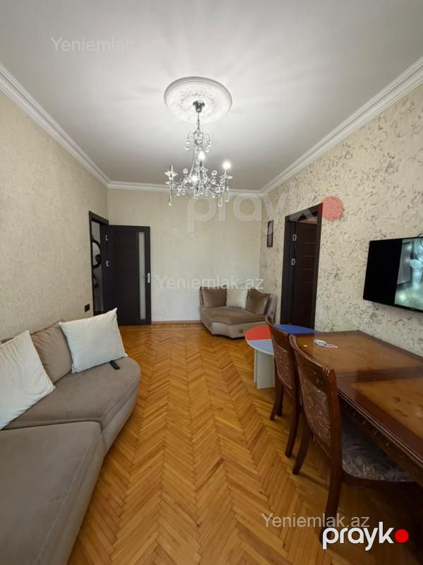 Satılır 5 otaqlı Bina evi menzil (Köhnə tikili), 120 m², Xətai rayonu — Mənzil, Bakı (6)