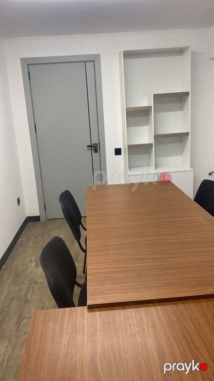 Ofis icarəyə verilir, Azadlıq m — Bakı