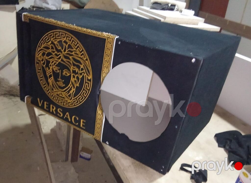 Avto subwoofer korpusu – Versace dizaynlı - Material: qalın MDF ağac — Avtomobil akustikası, Bakı (2)