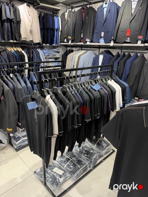 Stendlər. satılır. 3 ədəd hərəsi 25 manatdan laminatsız — Bakı