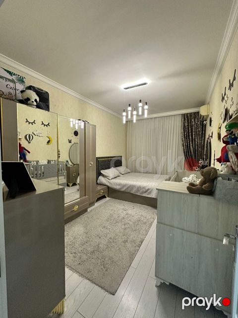 Satılır 2 otaqlı köhnə tikili 64 m²