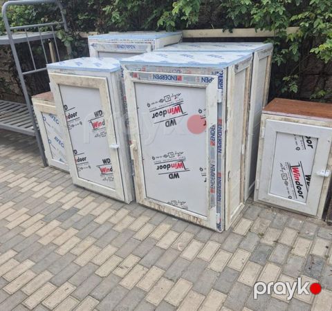 Konbi kutusu 75 manat Pitmuntka Qutsu 55 manat Unvan Ezizbeyov — Bakı