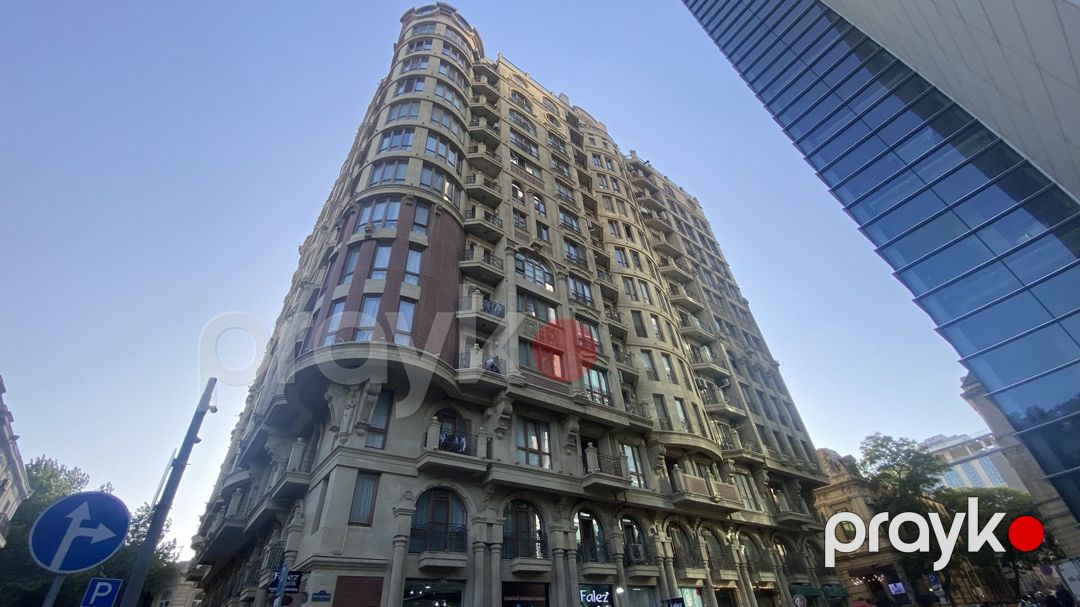 Satılır 4 otaqlı yeni tikili 246 m² — Mənzil, Bakı (2)