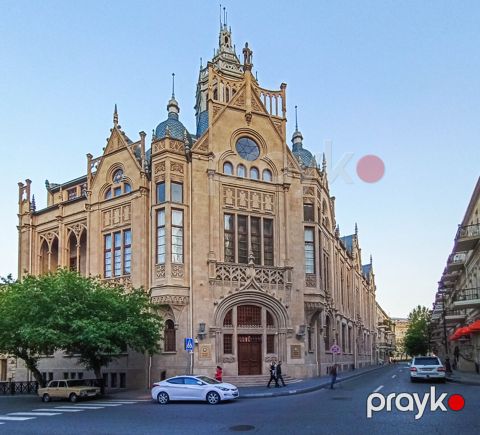 Satılır 2 otaqlı köhnə tikili 55 m² — Bakı