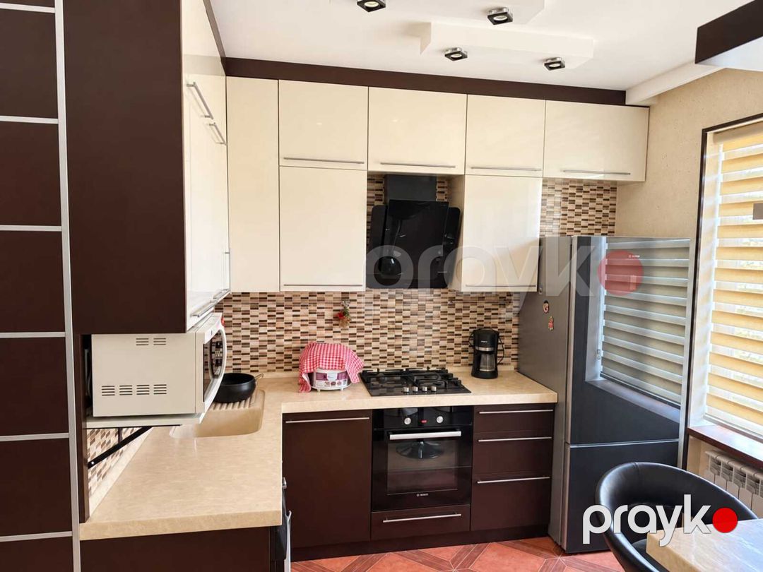 Satılır 3 otaqlı köhnə tikili 100 m² — Mənzil, Bakı (8)