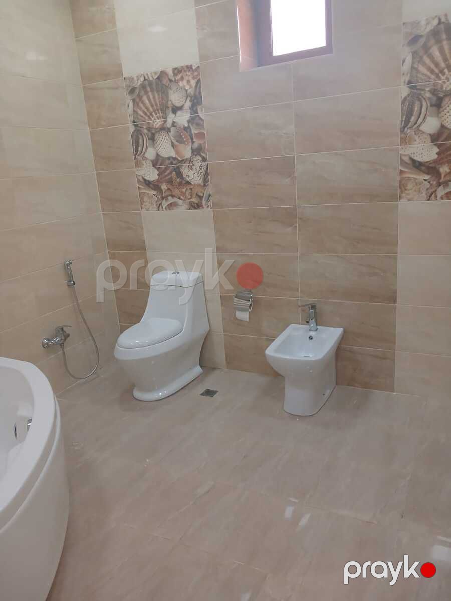 Satılır 4 otaqlı həyət evi/bağ evi 240 m² — Ev, villa, Bakı (9)