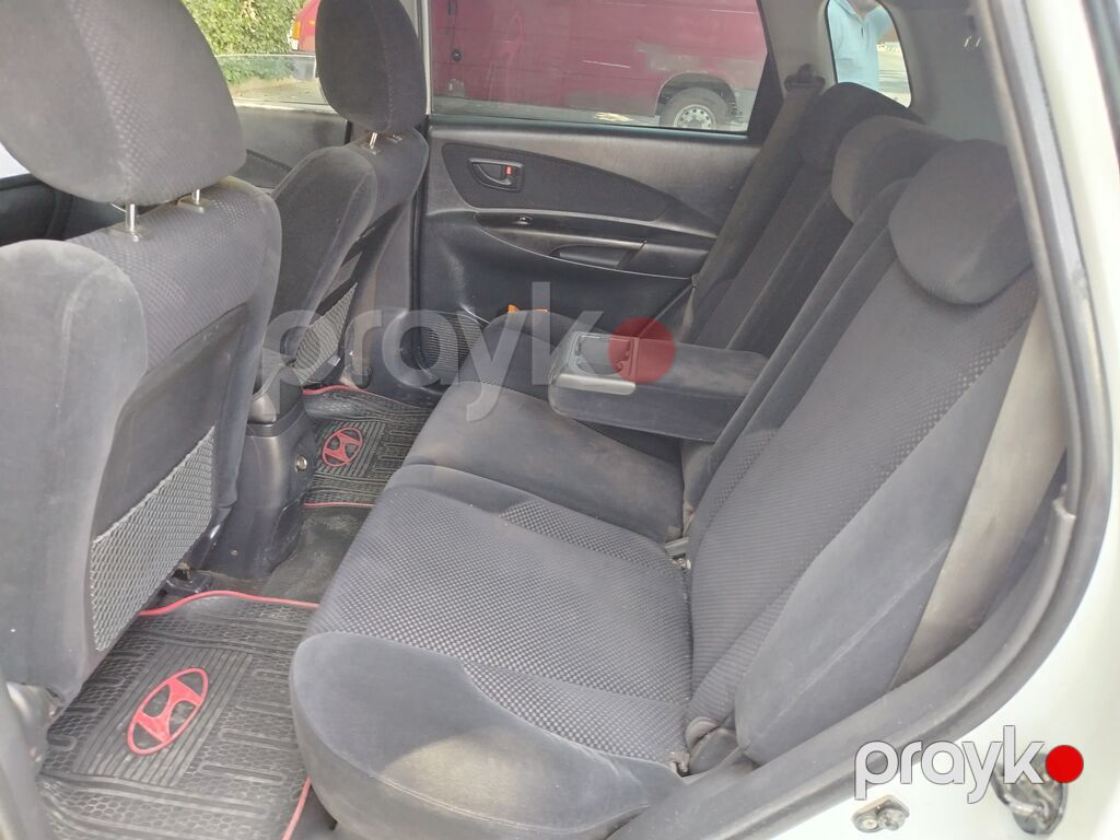 Hyundai Tucson, ağ rəngli kompakt SUV. Texniki və xüsusiyyətlər — Avtomobillər, Bakı (9)