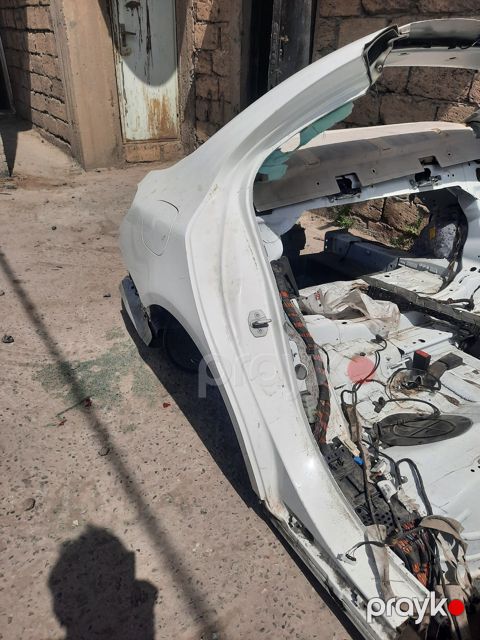 Mercedes C300 arxa qanadı — Sumqayıt