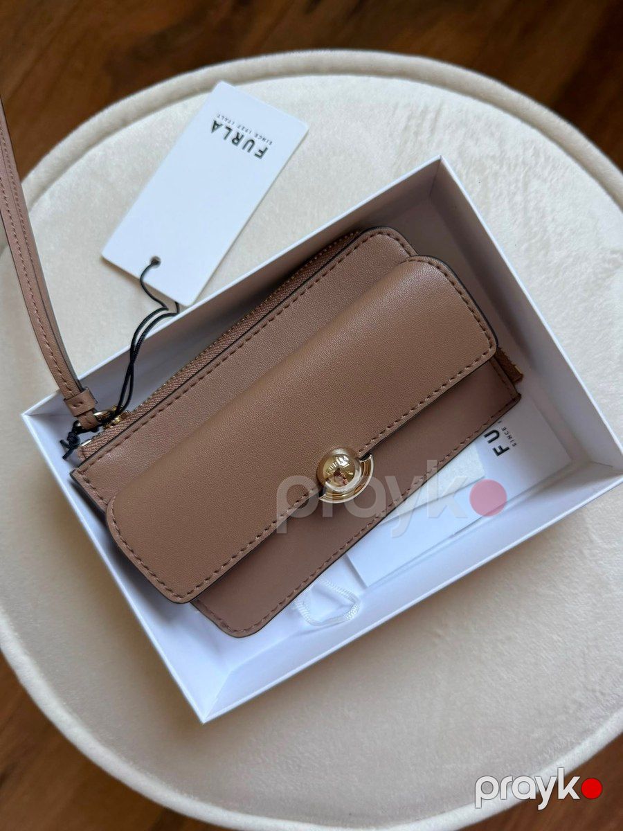Furla pul kisəsi — Şəxsi əşyalar, Bakı (2)