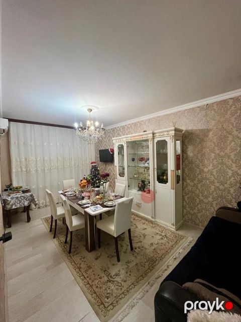 Satılır 2 otaqlı köhnə tikili 65 m² — Bakı