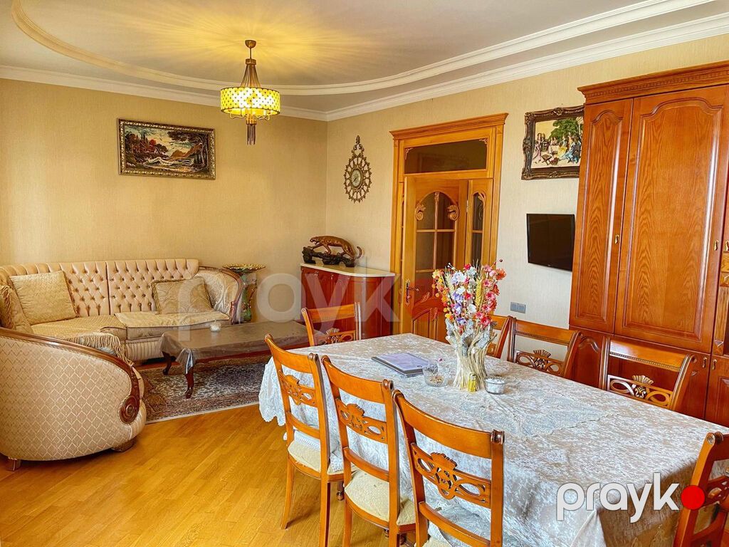 Satılır – 3 mərtəbəli fərdi yaşayış evi - Ümumi sahə: geniş həyətli — Ev, villa, Bakı (3)