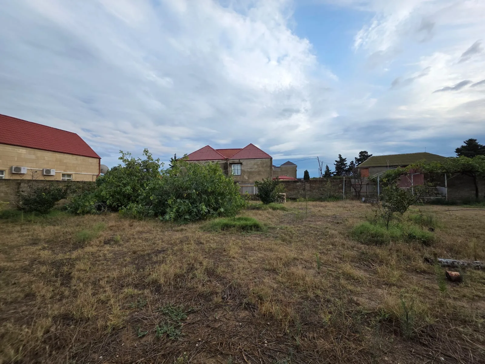 Şüvəlan, Torpaq satılır - 14 sot — Bakı