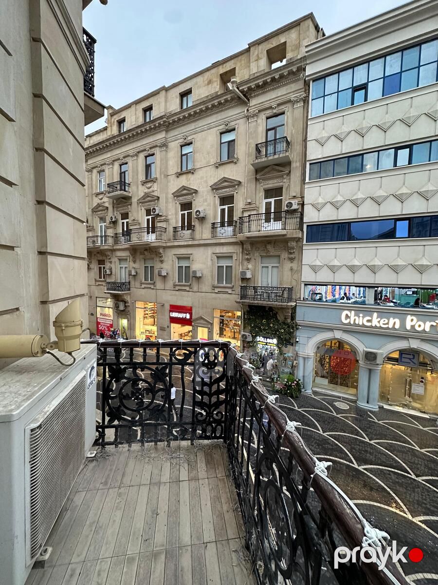 Satılır 3 otaqlı köhnə tikili 110 m² — Mənzil, Bakı (7)