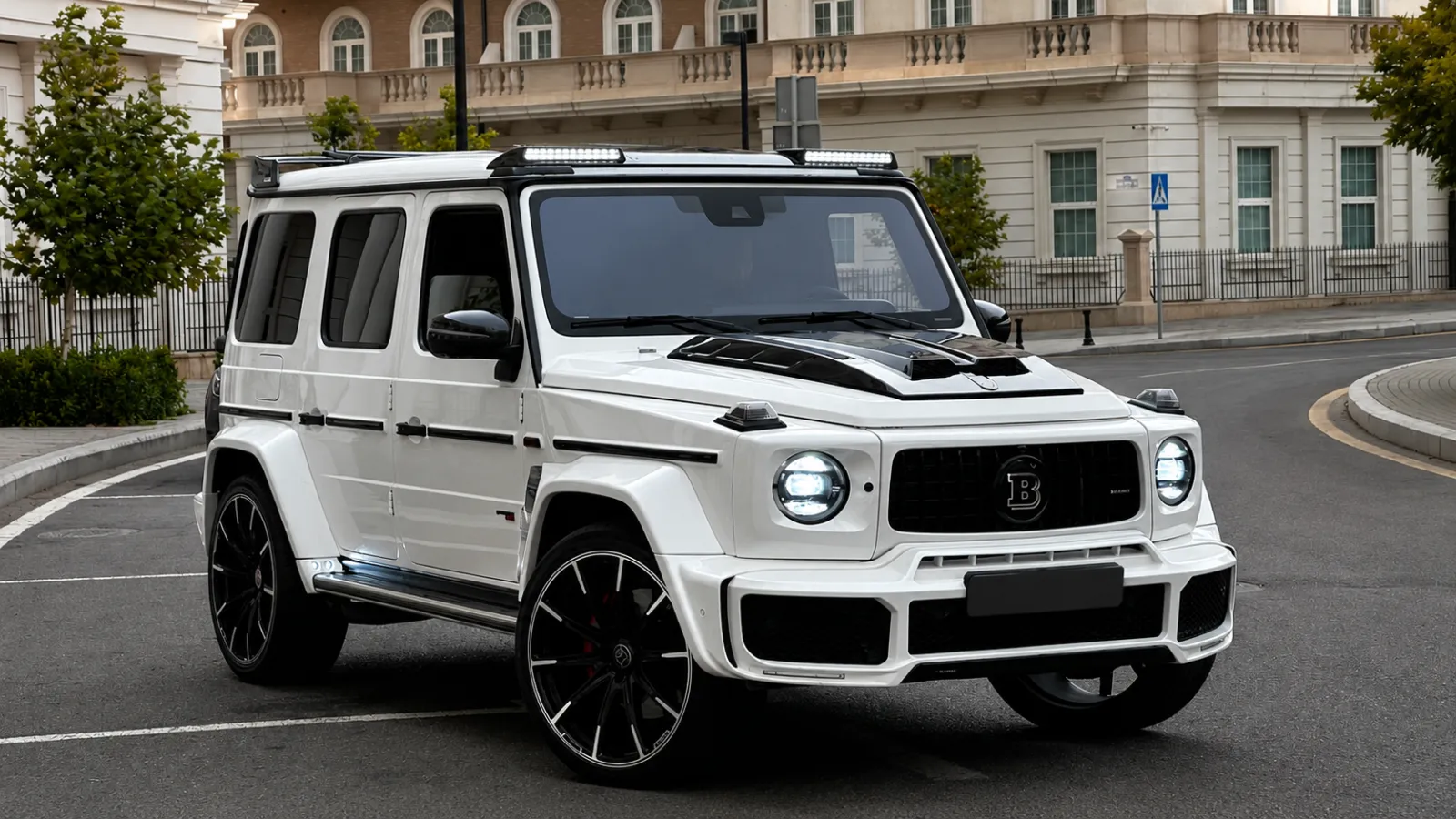 G-Class Brabus G700 2025 — gündəlik icarə — Passenger Car Rental
