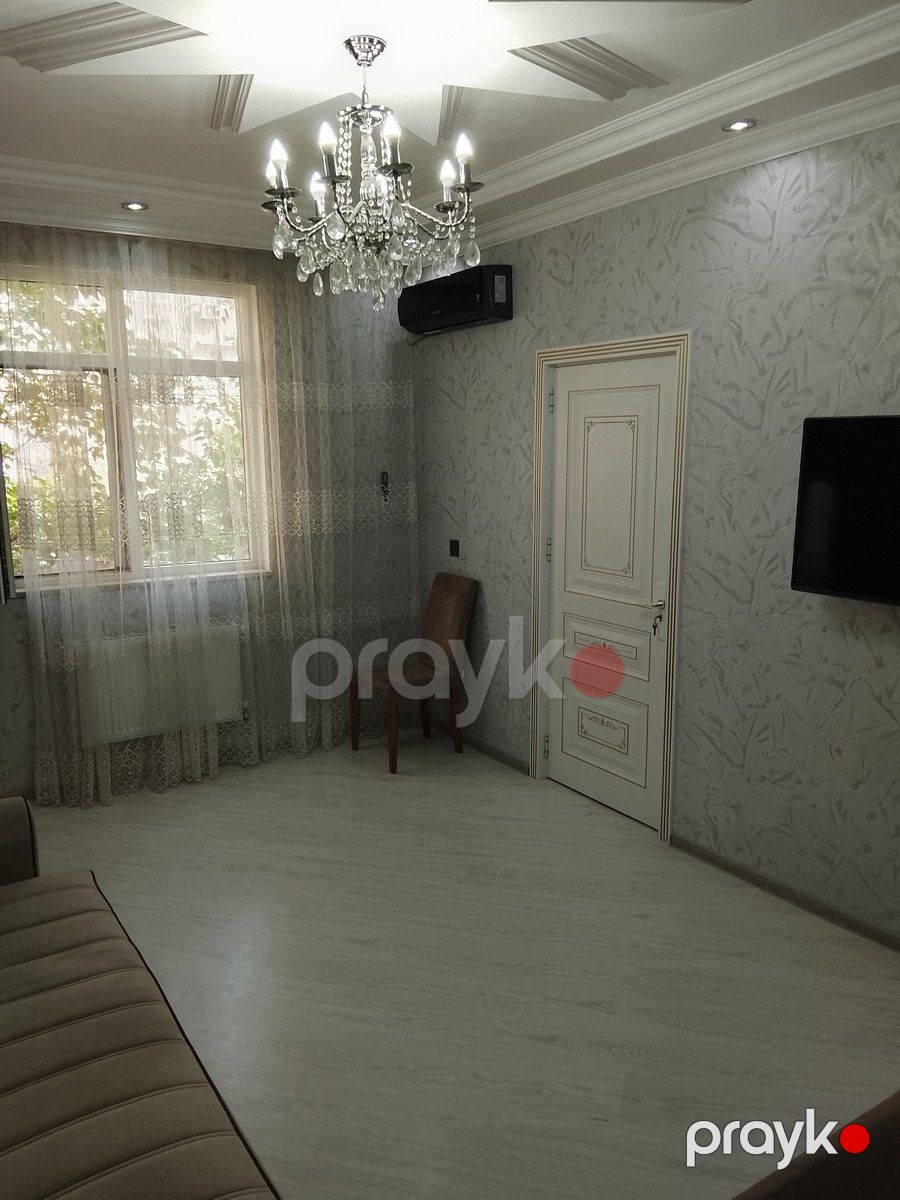 Satılır 2 otaqlı köhnə tikili 40 m² — Mənzil, Bakı (2)