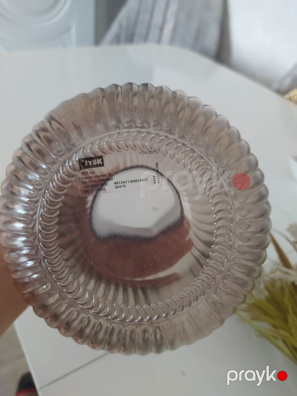 Bir vaza — Vaazalar, kreslolar, süni çiçəklər, Bakı (2)