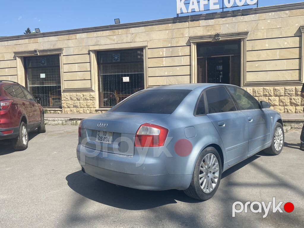 Audi A4 sedan - Kuzov: sedan, açıq mavi rəng - Ban komplekti — Avtomobillər, Bakı (4)