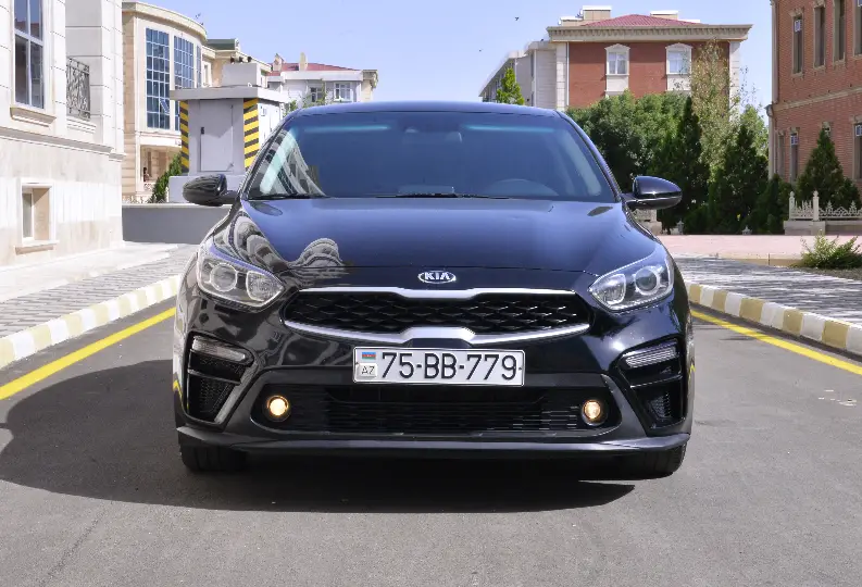 Kia Cerato (Forte) 2018 — gündəlik icarə — Minik avtomobili icarəsi, Naxçıvan (2)