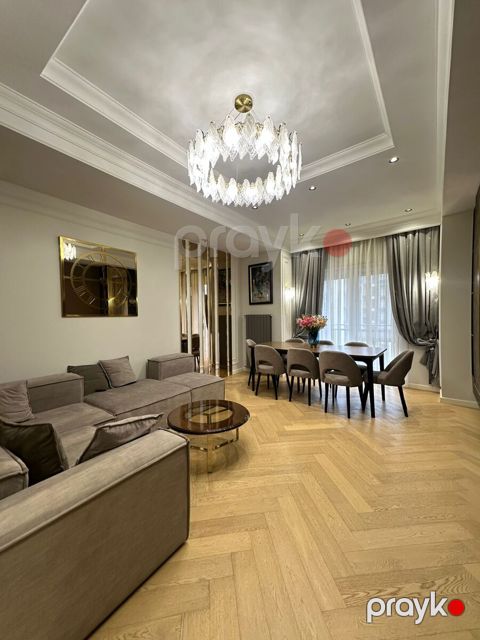 Satılır 4 otaqlı yeni tikili 145 m² — Bakı