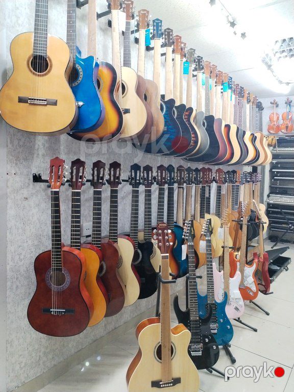 Gitaralar — Musiqiə alətləri, Bakı (9)