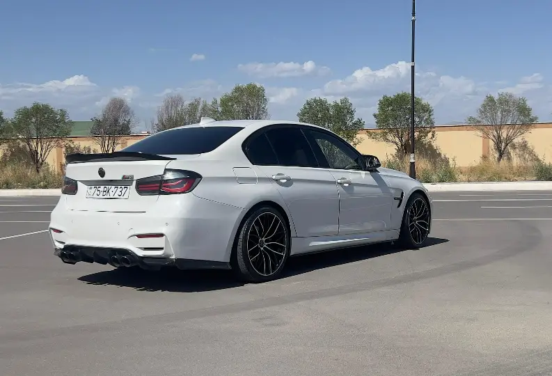 BMW 328i 2015 — gündəlik icarə — Naxçıvan