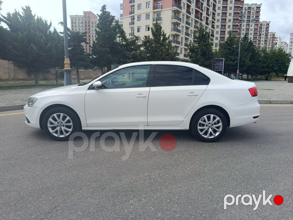 Volkswagen Jetta, 2.0 L, 2013 il, 280 000 km — Avtomobillər, Bakı (10)